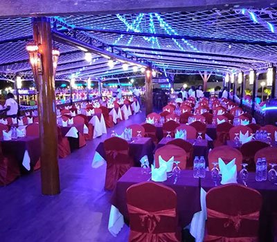 al-mansour-dhow-cruise-upper-deck