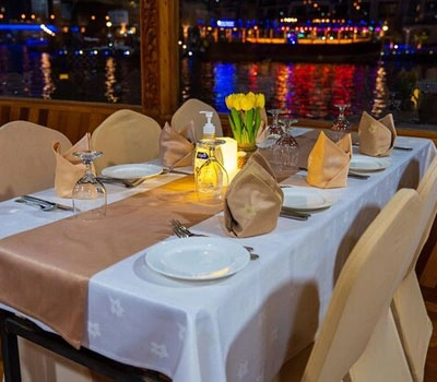 dining-comfortably-sitting