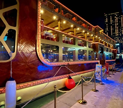 vip-dinner-cruise-indise-view