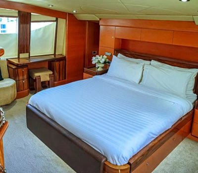 lower-deck-master-cabin