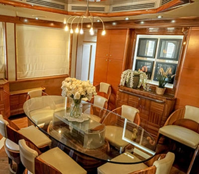 main-deck-dining